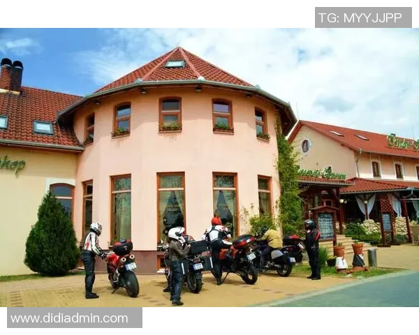 奥地利克拉根福与林茨蓝白激战正酣谁能在对决中笑到最后